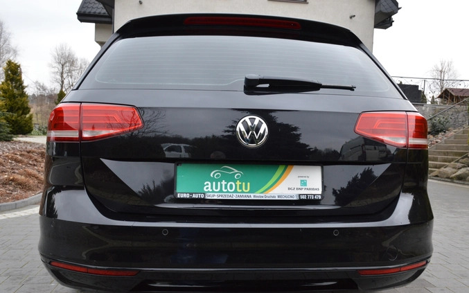Volkswagen Passat cena 56800 przebieg: 262332, rok produkcji 2015 z Mirosławiec małe 781